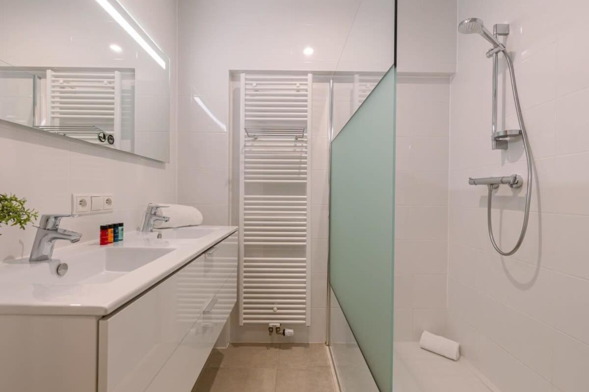 Huswell - Comfortable 2 Bedroom Apartment With Sea-View Knokke-Heist Exterior foto